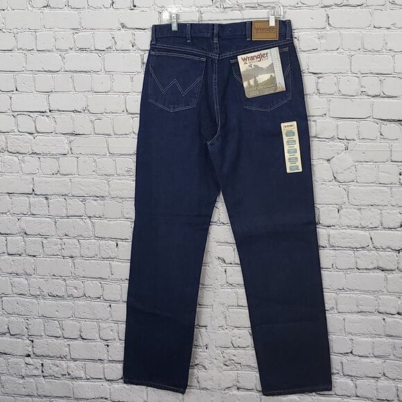 2/$30 Wrangler Rugged Wear Jeans Size 34 Classic Fit Blue Denim - Picture 2 of 6
